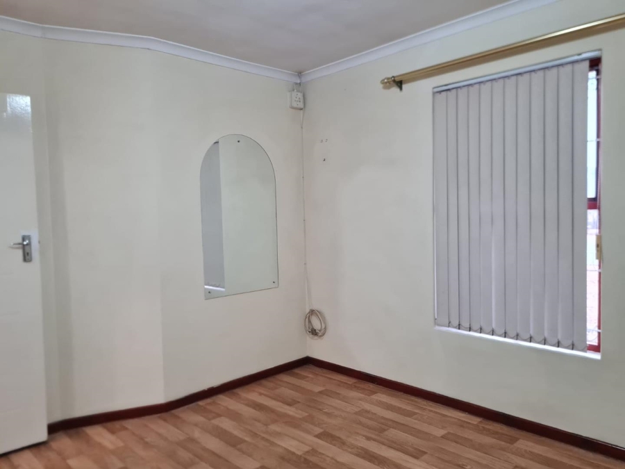 2 Bedroom Property for Sale in Bellair Western Cape